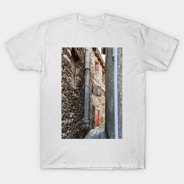 Encamp Old Town T-Shirt by ansaharju